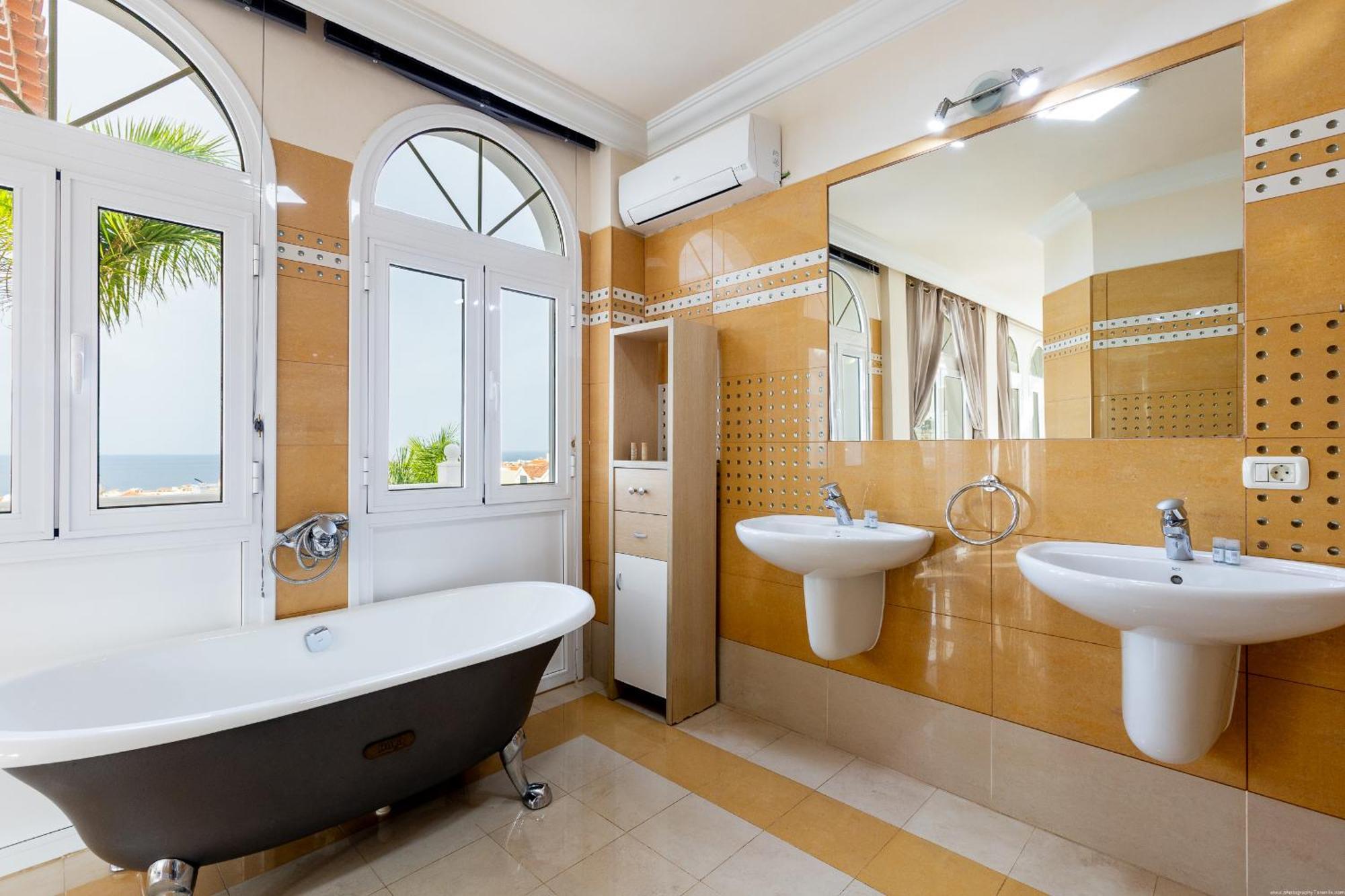 Villa Ocean Palm, Heated Pool! Costa Adeje  Ngoại thất bức ảnh